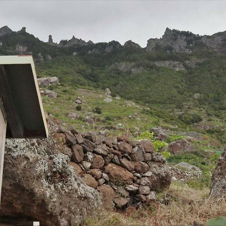 Oasis Atlántico: rincón secreto al pie de los senderos Azano Esterno foto
