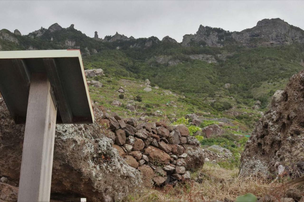 Oasis Atlántico: rincón secreto al pie de los senderos Azano Esterno foto