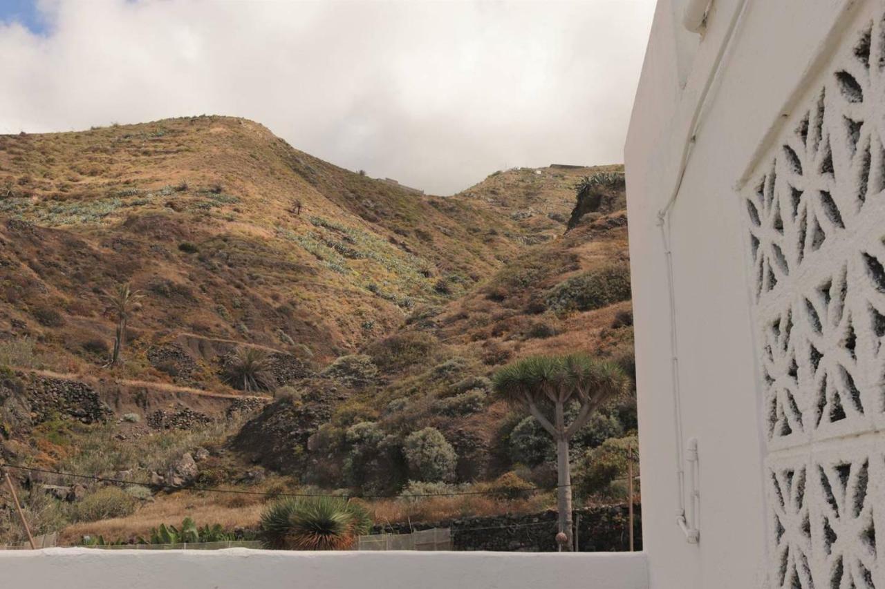 Oasis Atlántico: rincón secreto al pie de los senderos Azano Esterno foto